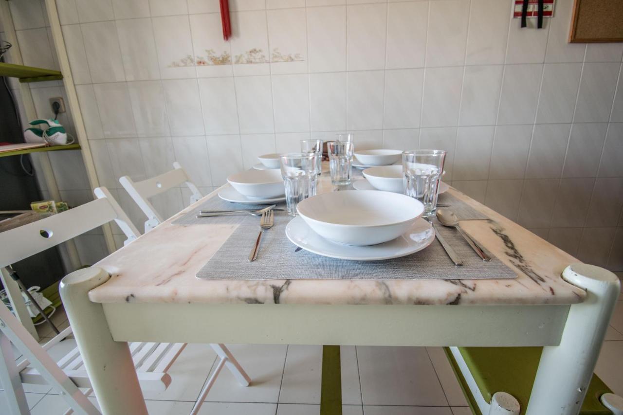 Апартаменты Enjoy Lisbon Cascais Sintra 1200 Metres To Metro Blue Line Sintra Rail Line Free Parking Амадора Экстерьер фото